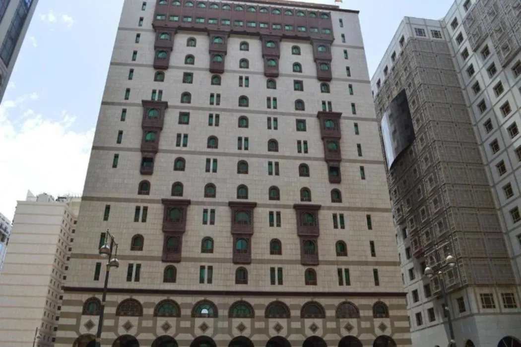 Al Andalus Palace Golden